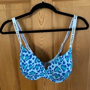 Victoria’s Secret blue cheetah heart T-shirt Bra